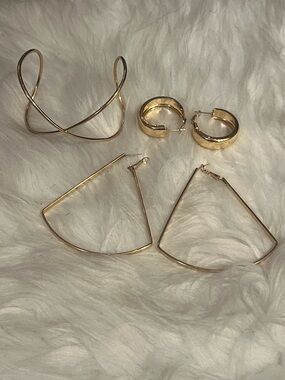 ❤️NEW❤️Gold Mixed Hoop & Cuff Earring and Bracelet Set for Women